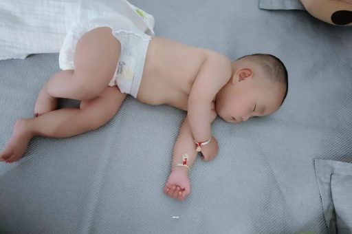 新乡宝宝突然很多眼屎